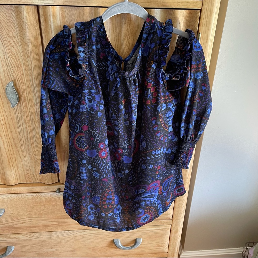 Loft cold shoulder blouse